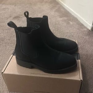 Thursday boots ￼ size 6